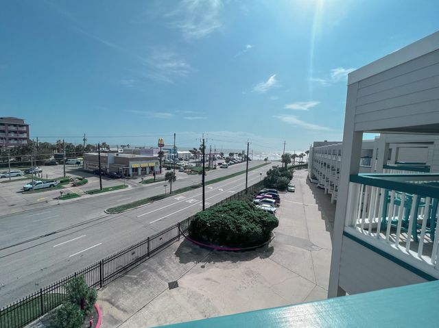 6102 Seawall Boulevard 337, Galveston, TX 77551