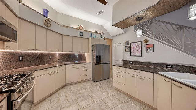 7025 N SERENOA DRIVE, Sarasota, FL 34241