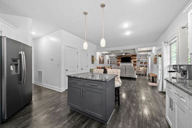 232 Towes Ln, Clarksville, TN 37043
