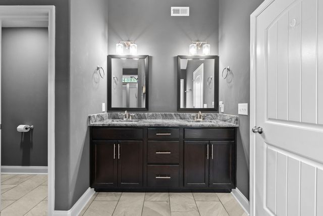 232 Towes Ln, Clarksville, TN 37043