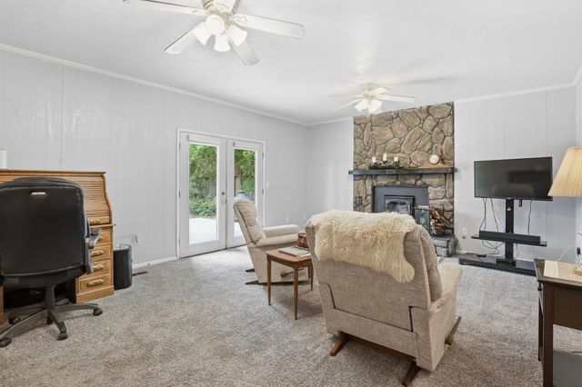 407 E Carriage Ct, Spokane, WA 99218