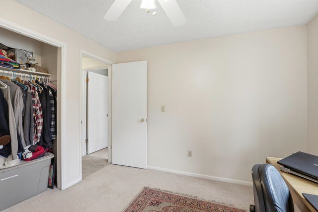 407 E Carriage Ct, Spokane, WA 99218