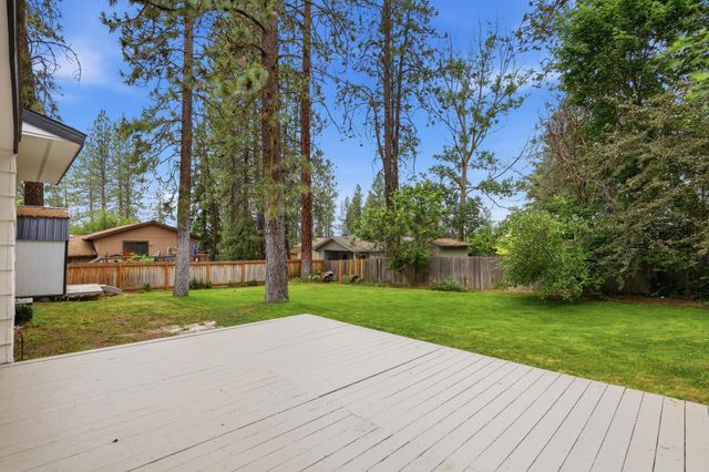 407 E Carriage Ct, Spokane, WA 99218