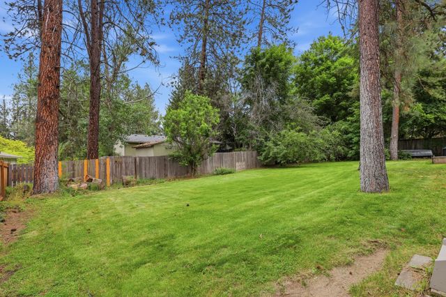 407 E Carriage Ct, Spokane, WA 99218
