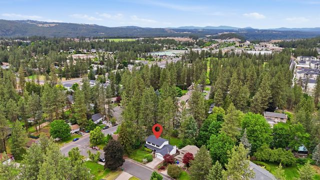 407 E Carriage Ct, Spokane, WA 99218