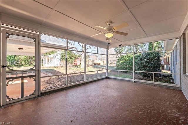 2804 W Cornwallis Drive, Greensboro, NC 27408