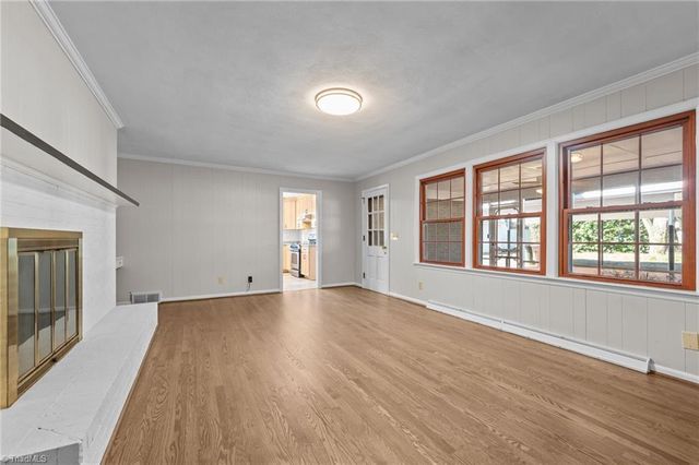 2804 W Cornwallis Drive, Greensboro, NC 27408