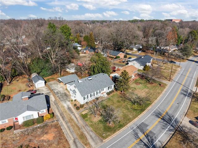 2804 W Cornwallis Drive, Greensboro, NC 27408