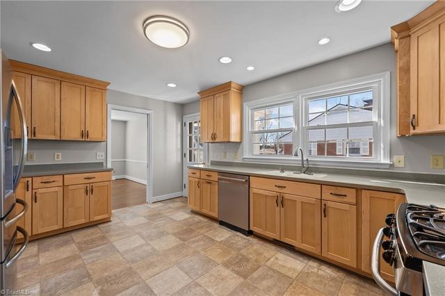 2804 W Cornwallis Drive, Greensboro, NC 27408