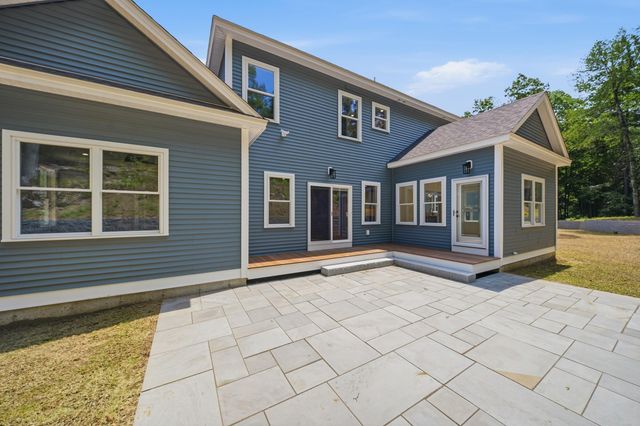 6 Eastview Drive, Derry, NH 03038
