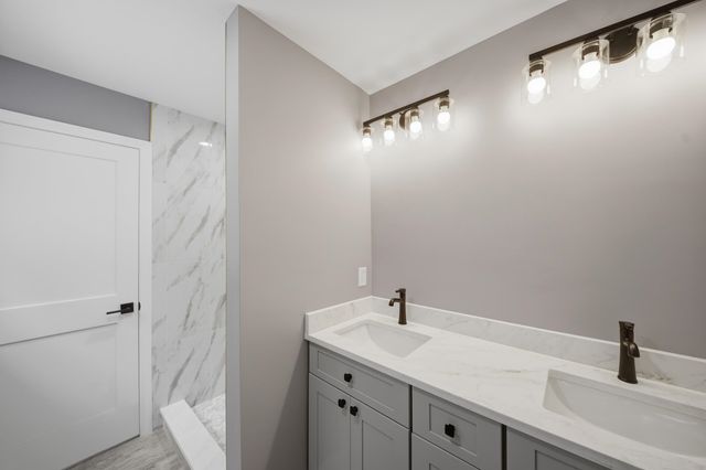 6 Eastview Drive, Derry, NH 03038