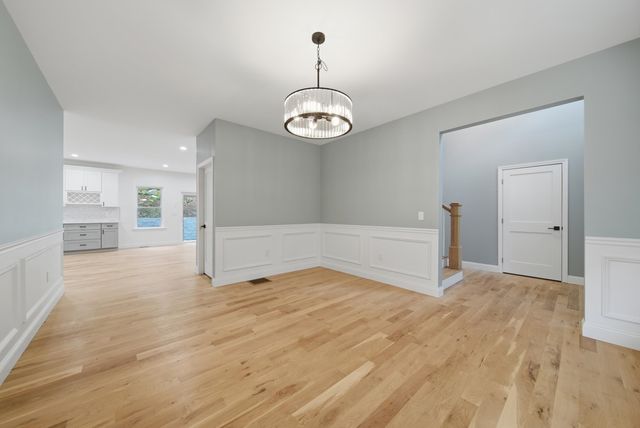 6 Eastview Drive, Derry, NH 03038