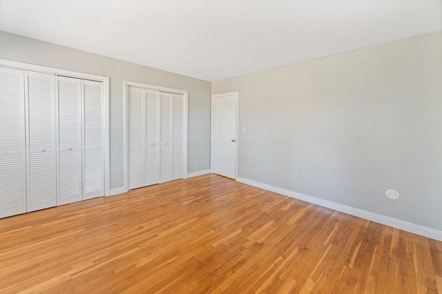 4 Brook Rd Apt 8, Salem, NH 03079