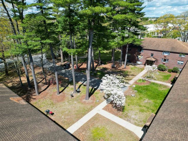 4 Brook Rd Apt 8, Salem, NH 03079