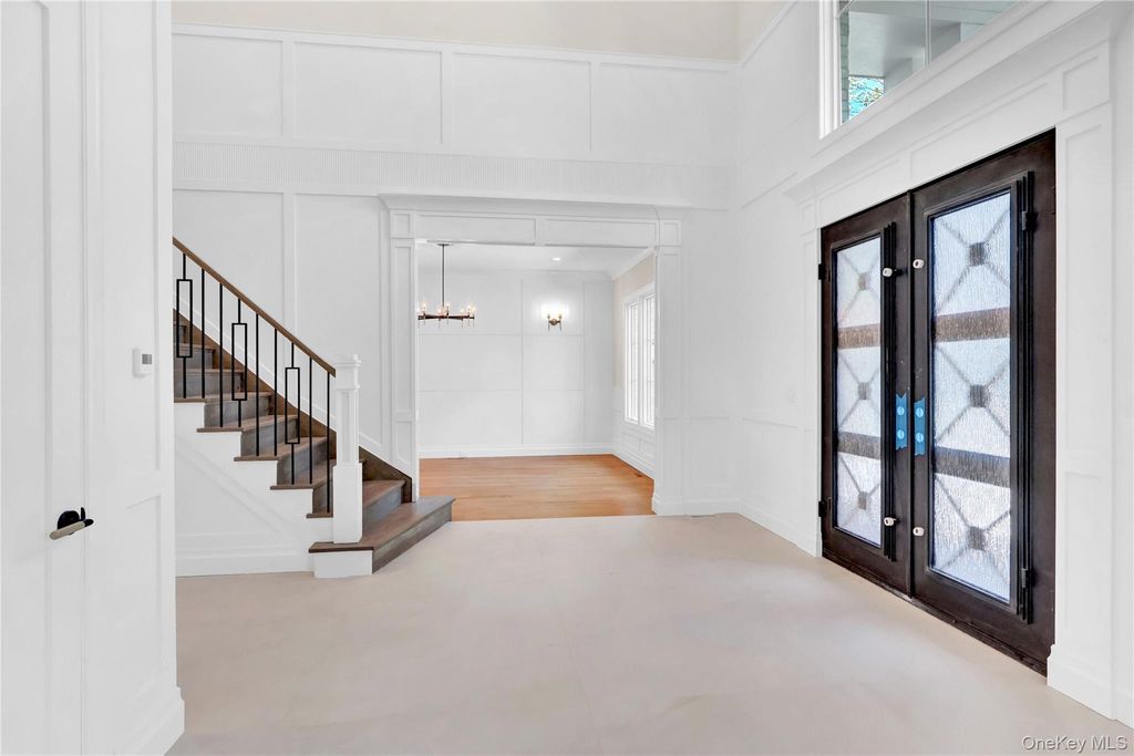 25 Hemlock Lane, Roslyn Heights, NY 11577 — photo 4