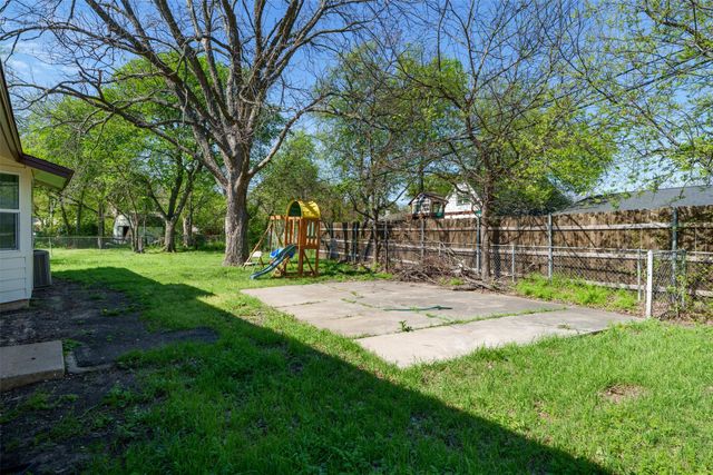 308 Jasmine Court, Burleson, TX 76028