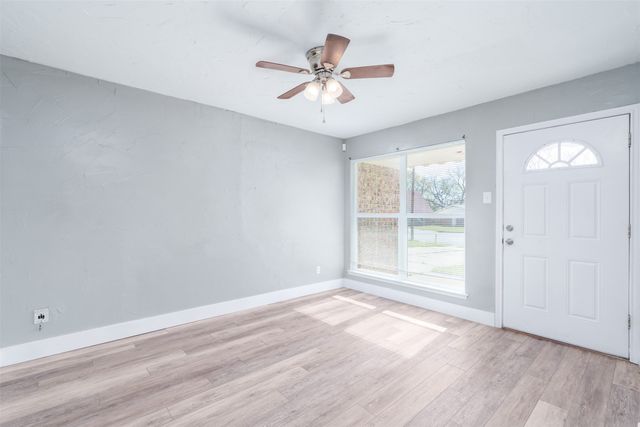 308 Jasmine Court, Burleson, TX 76028