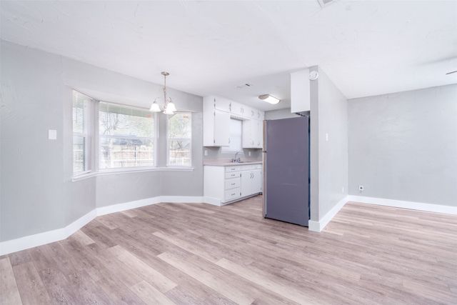 308 Jasmine Court, Burleson, TX 76028