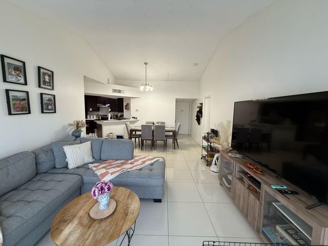 8891 Wiles Road 308, Coral Springs, FL 33067