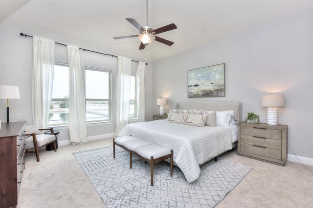 921 Wolcott DR, Leander, TX 78641