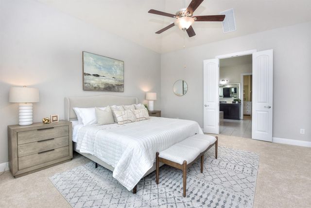 921 Wolcott DR, Leander, TX 78641