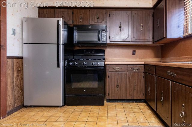 4493 Culver Street, Dearborn Heights, MI 48125