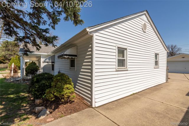 4493 Culver Street, Dearborn Heights, MI 48125