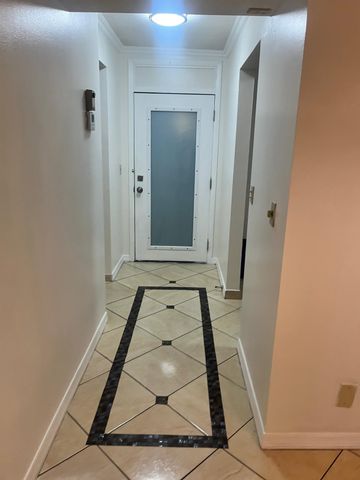 2900 NW 47TH Terrace 105B, Lauderdale Lakes, FL 33313