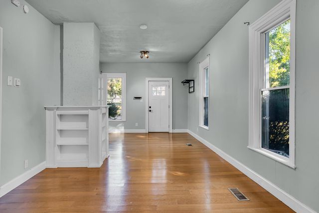 713 Webb Street, Jackson, MI 49202