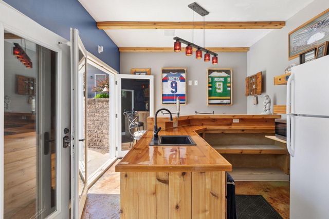 802 Prairie Meadows Drive, Hudson, WI 54016
