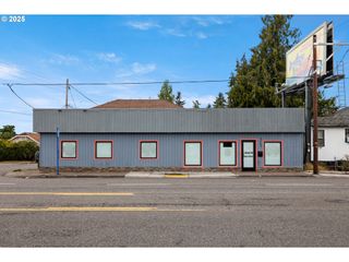 9243 Ne GLISAN St, Portland, OR 97220