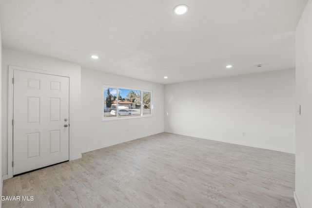 1534 Richfield Avenue, Rosamond, CA 93560