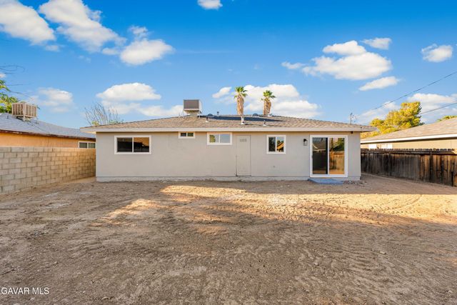 1534 Richfield Avenue, Rosamond, CA 93560