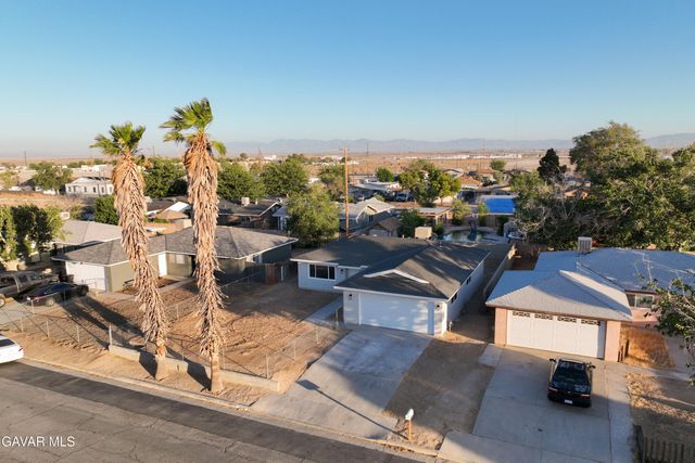 1534 Richfield Avenue, Rosamond, CA 93560