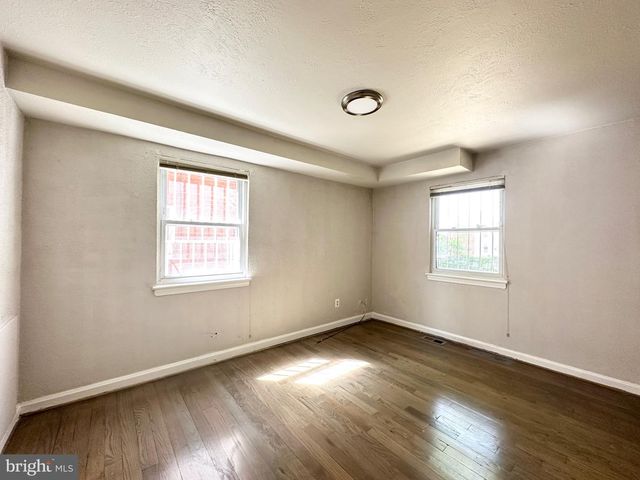 5122 H ST SE, Washington, DC 20019