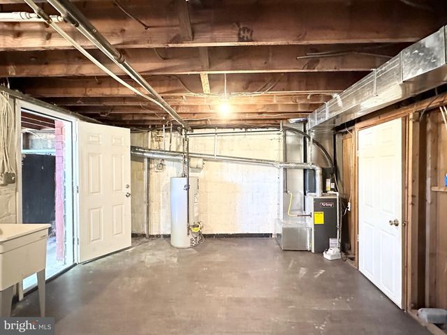 5122 H ST SE, Washington, DC 20019