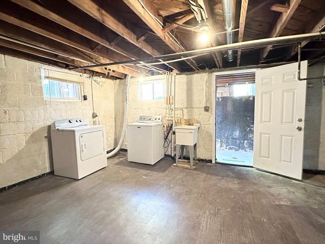 5122 H ST SE, Washington, DC 20019