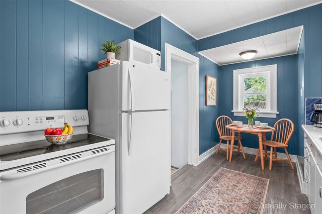 132 & 130 Gilkison Avenue, Kalamazoo, MI 49006