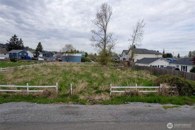 324 5th Avenue NW, Algona, WA 98001