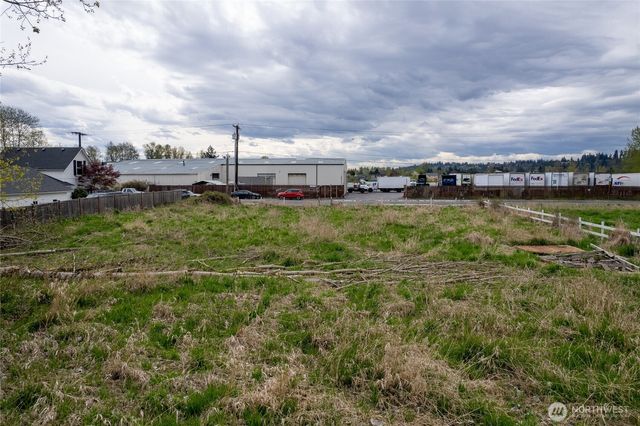324 5th Avenue NW, Algona, WA 98001