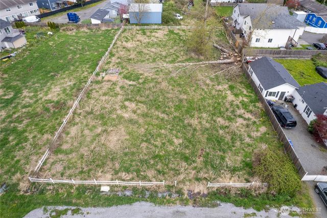 324 5th Avenue NW, Algona, WA 98001