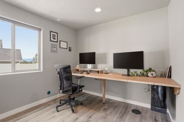 5106 N Emerald Ln, Spokane, WA 99212