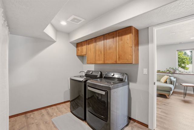 5106 N Emerald Ln, Spokane, WA 99212