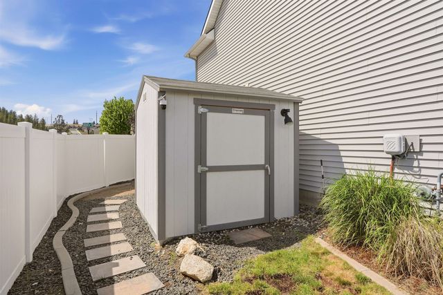 5106 N Emerald Ln, Spokane, WA 99212
