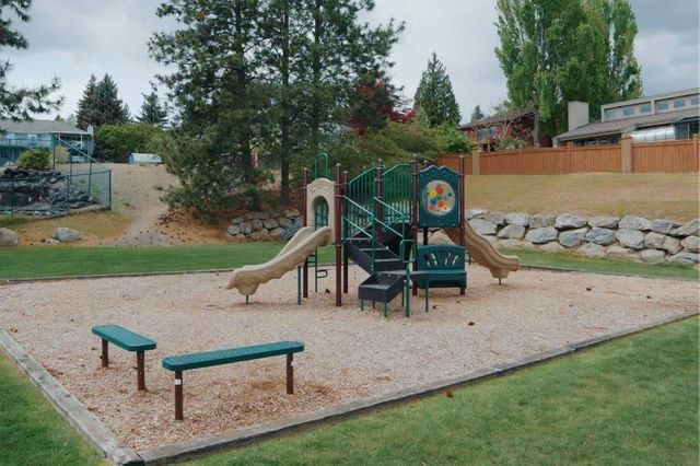 5106 N Emerald Ln, Spokane, WA 99212