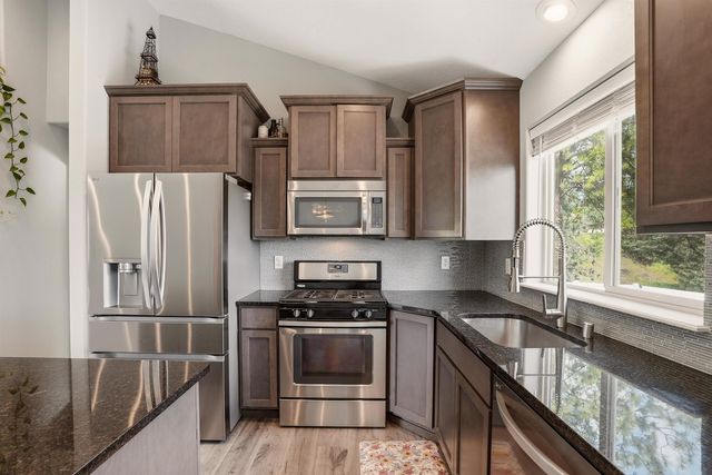 5106 N Emerald Ln, Spokane, WA 99212
