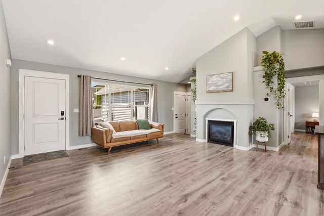 5106 N Emerald Ln, Spokane, WA 99212