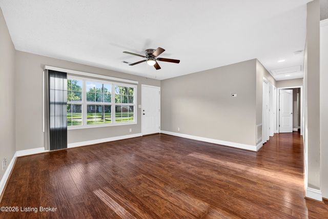 10105 Plaudit Way, Louisville, KY 40272