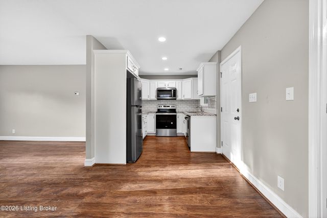 10105 Plaudit Way, Louisville, KY 40272