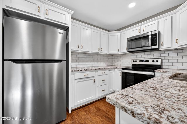 10105 Plaudit Way, Louisville, KY 40272